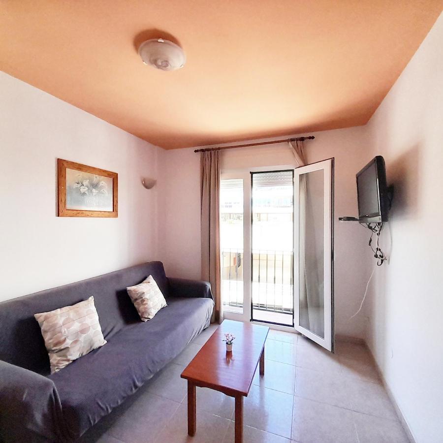 טורמולינוס Apartamentos Vicenta Playa Carihuela מראה חיצוני תמונה
