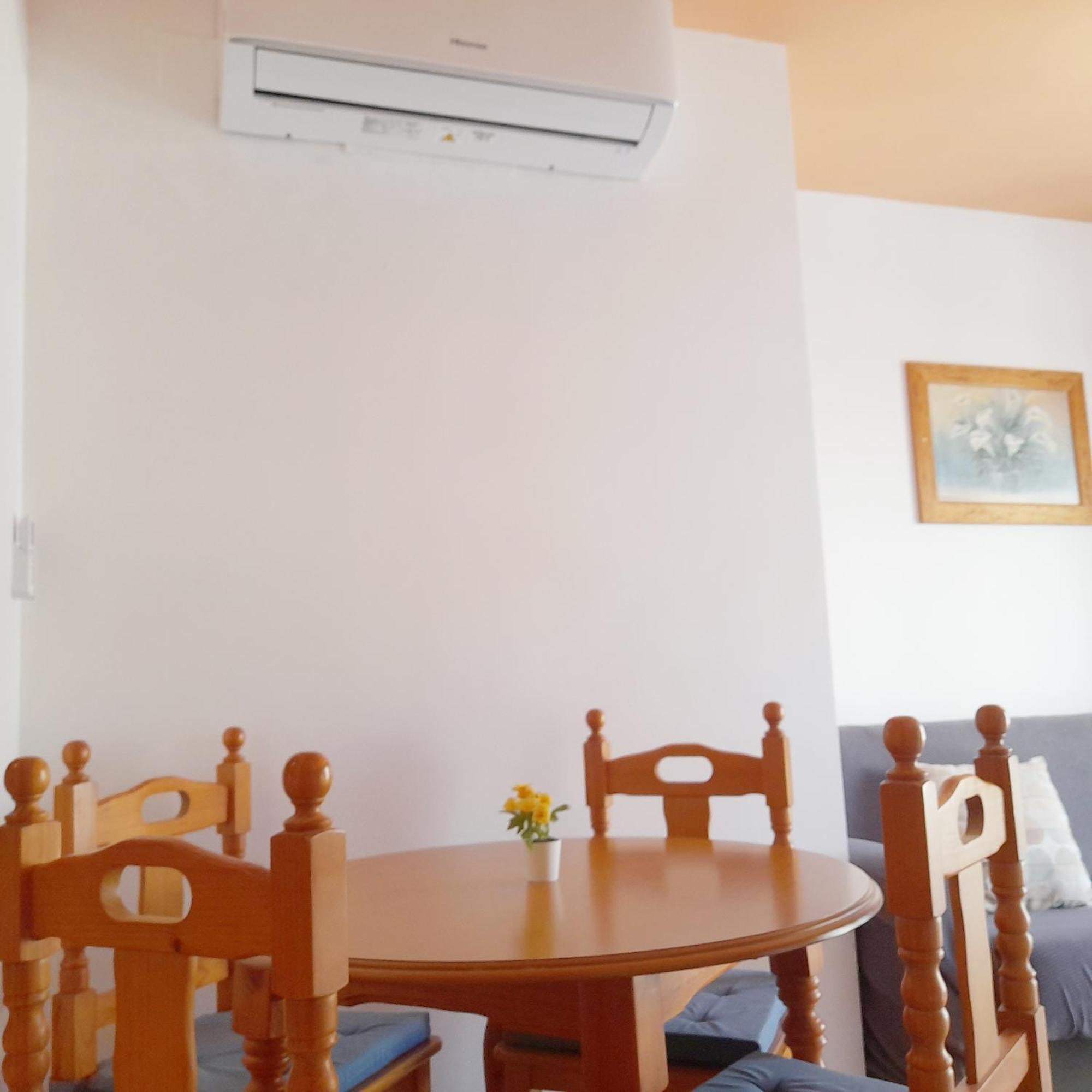 טורמולינוס Apartamentos Vicenta Playa Carihuela חדר תמונה